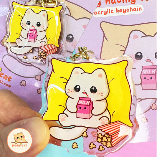 Kitty having fun (Keychain)