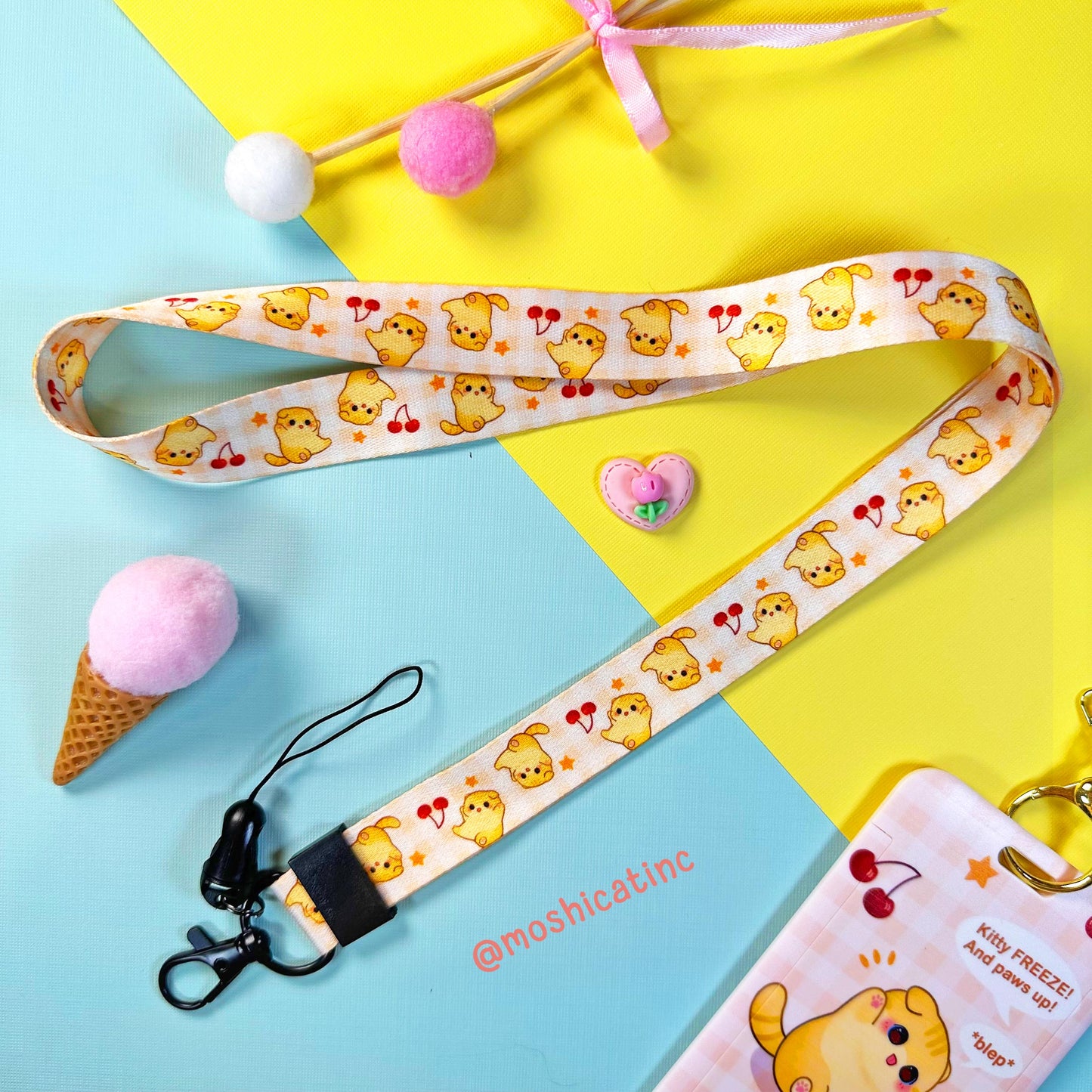 Paws-up kitty (Lanyard)