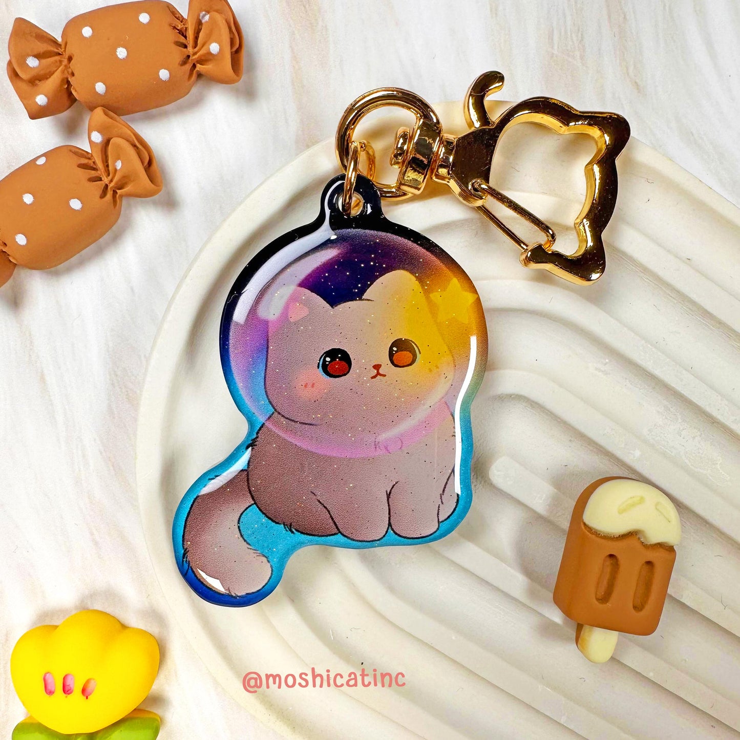 Astronaut kitty glitter keychain