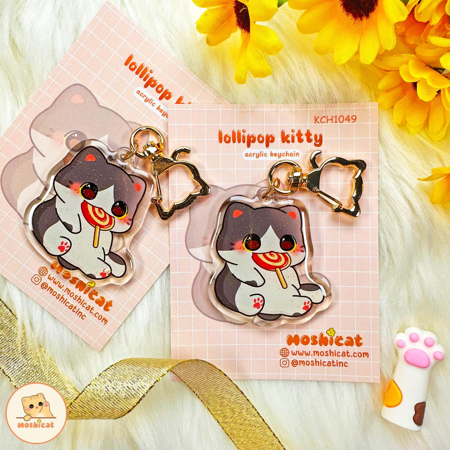 Lollipop kitty glitter keychain